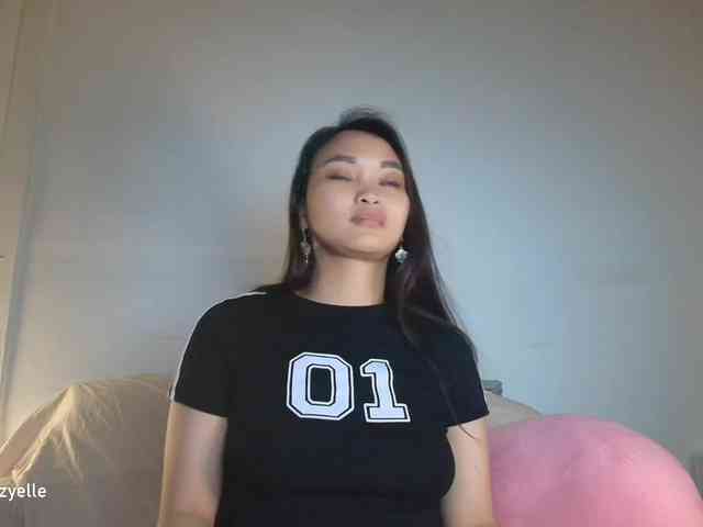 RozyElle webcam