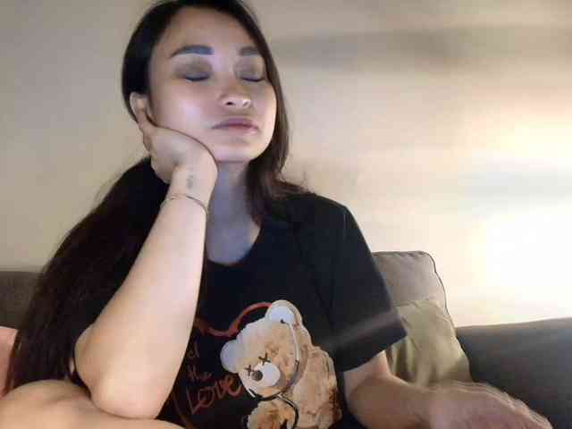 RozyElle webcam