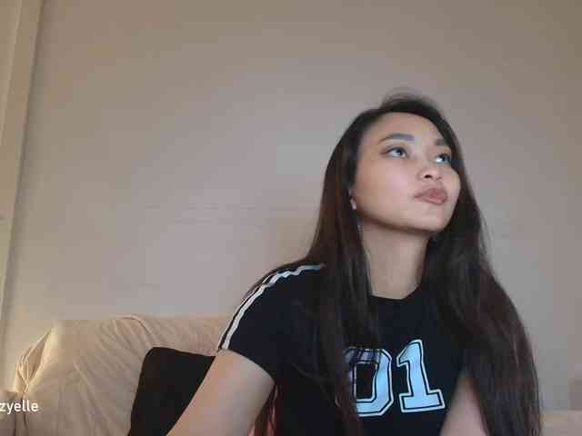 RozyElle webcam