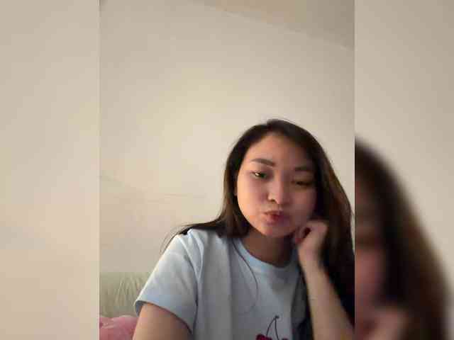 RozyElle webcam