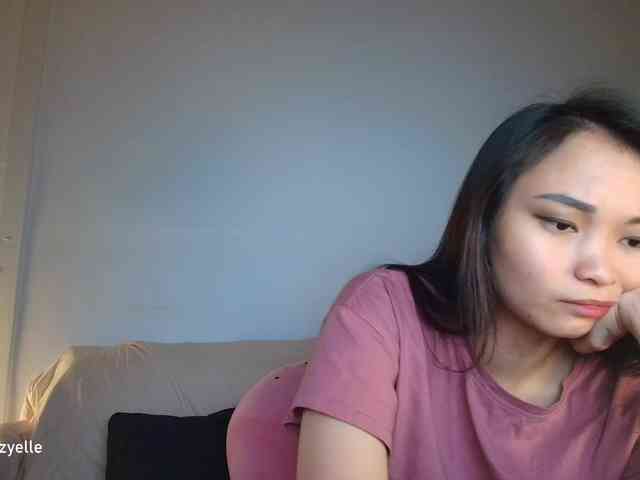 RozyElle webcam