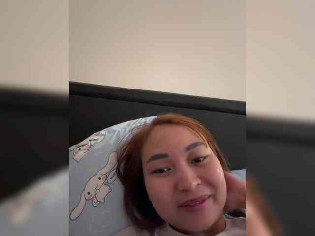 RozyElle webcam