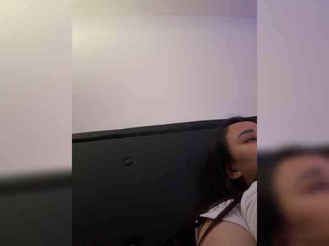 RozyElle webcam