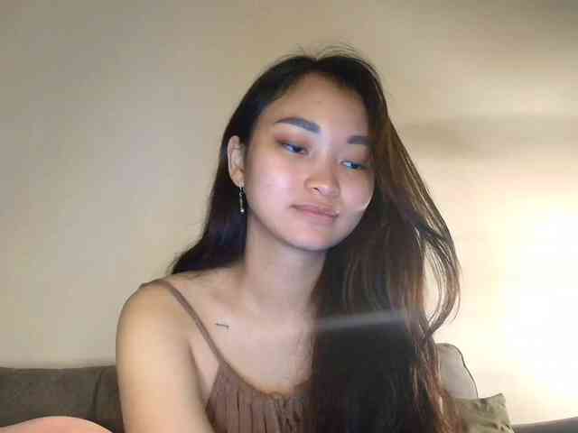 RozyElle webcam