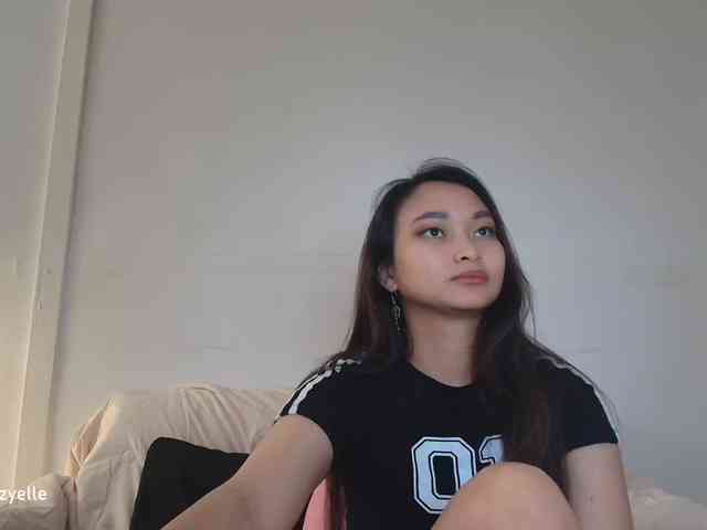 RozyElle webcam