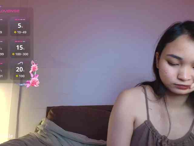 RozyElle webcam