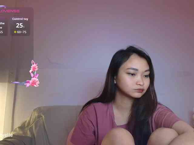 RozyElle webcam