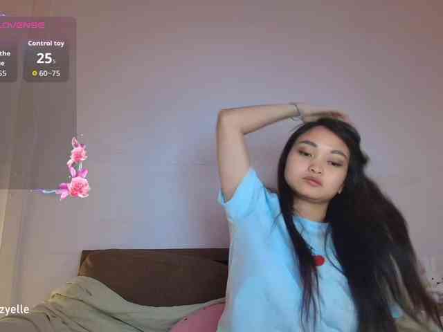 RozyElle webcam