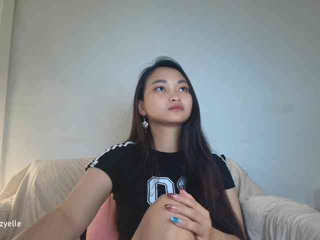 RozyElle webcam