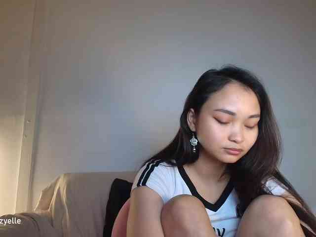 RozyElle webcam