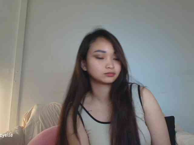 RozyElle webcam