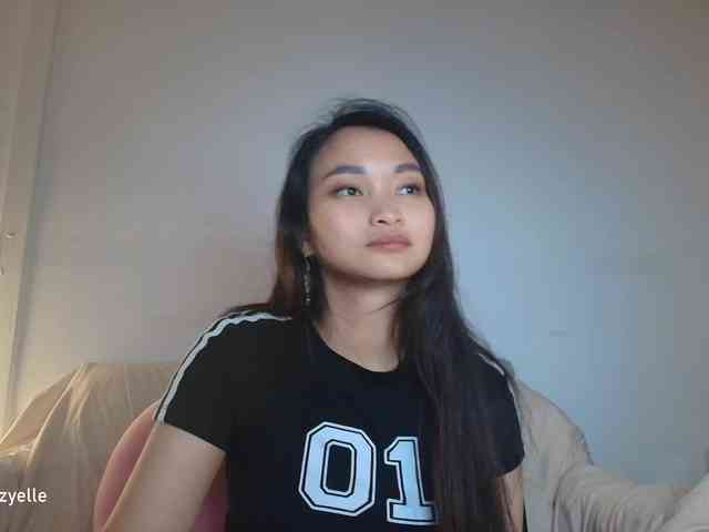 RozyElle webcam