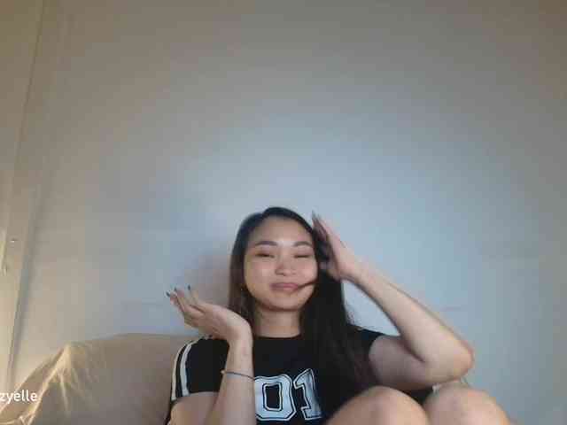 RozyElle webcam