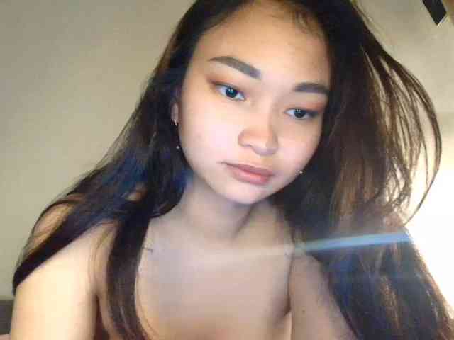 RozyElle webcam