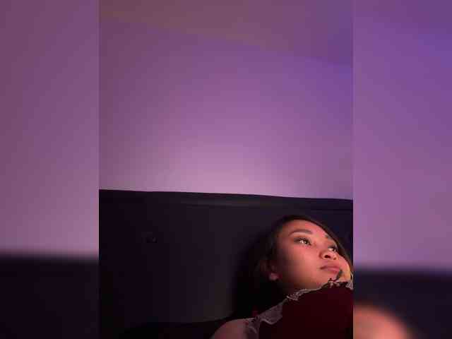 RozyElle webcam