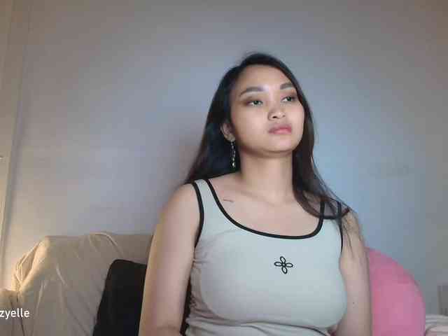 RozyElle webcam