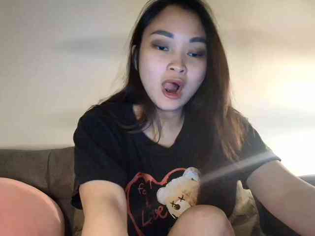 RozyElle webcam