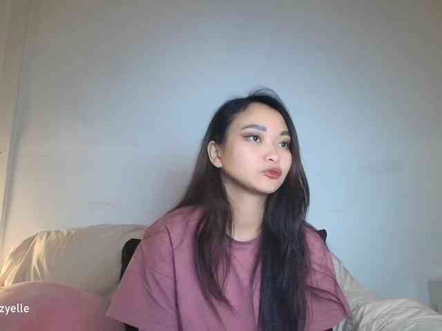 RozyElle webcam
