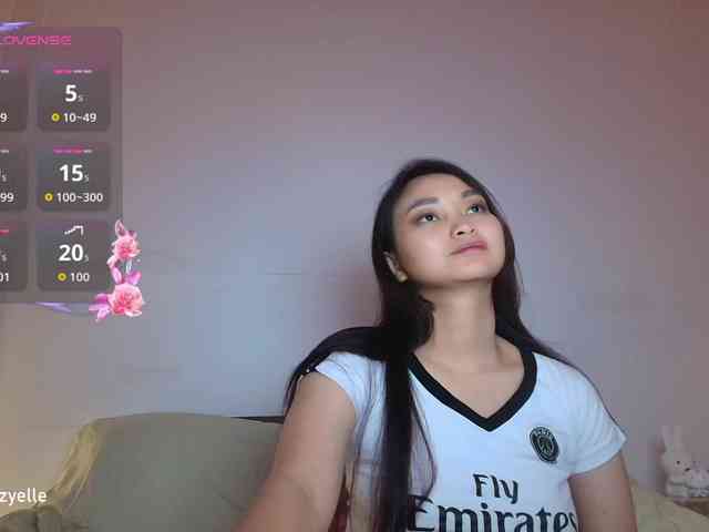 RozyElle webcam