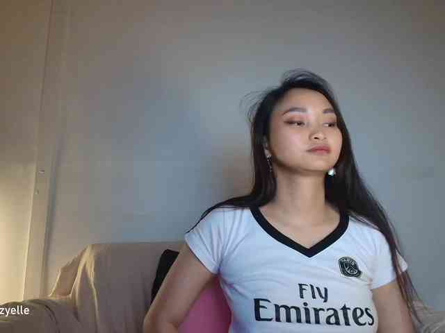 RozyElle webcam