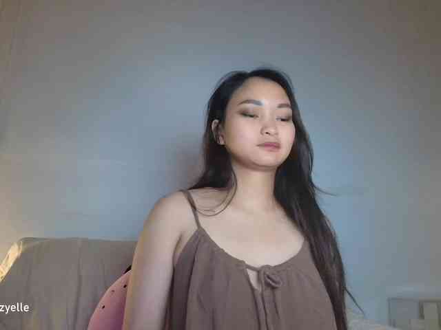 RozyElle webcam