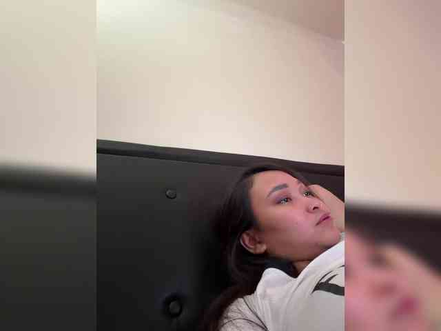RozyElle webcam