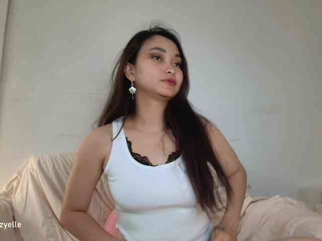 RozyElle webcam