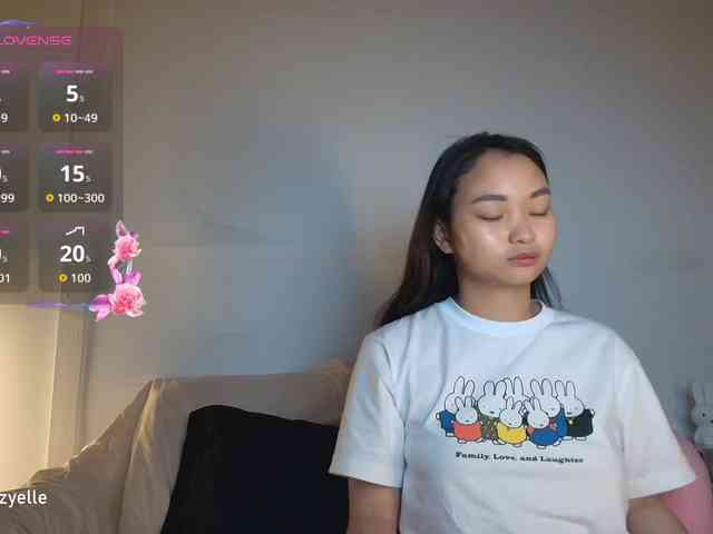 RozyElle webcam