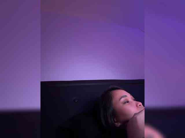 RozyElle webcam