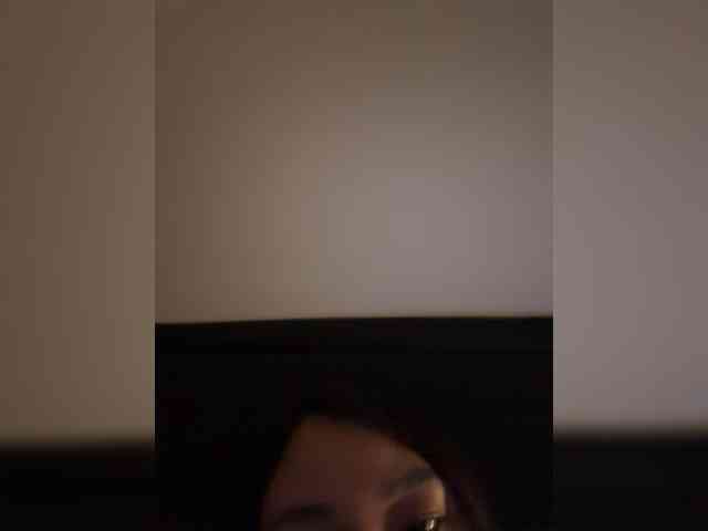 RozyElle webcam
