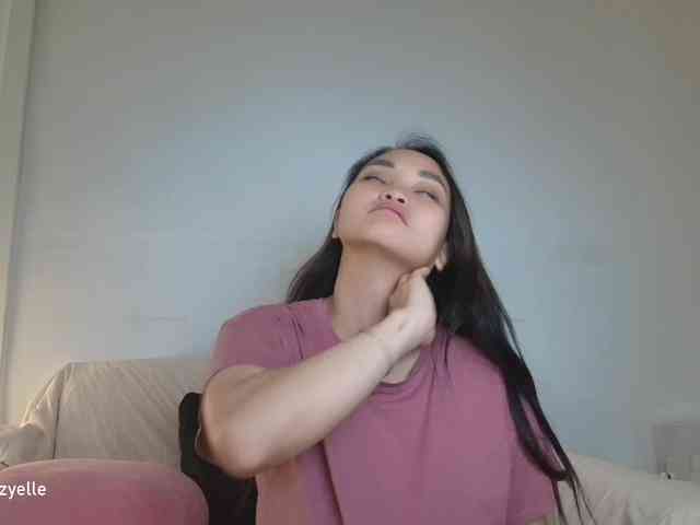 RozyElle webcam