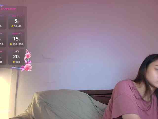 RozyElle webcam