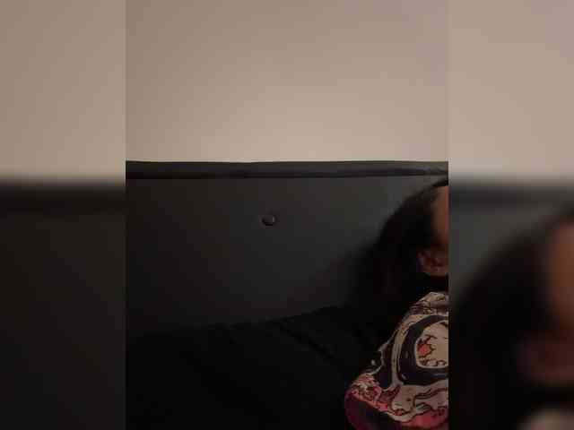 RozyElle webcam