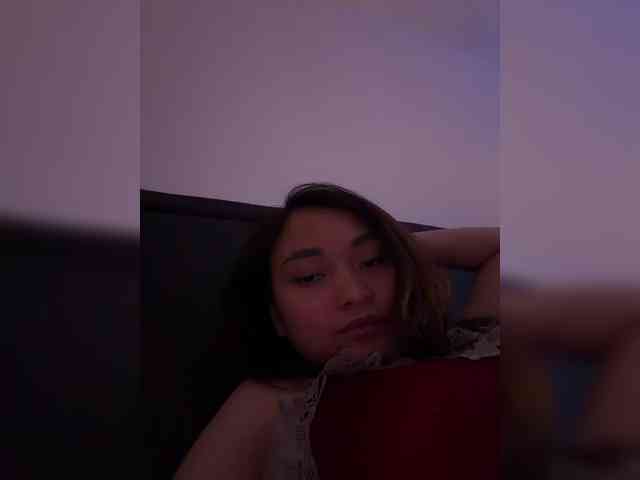 RozyElle webcam