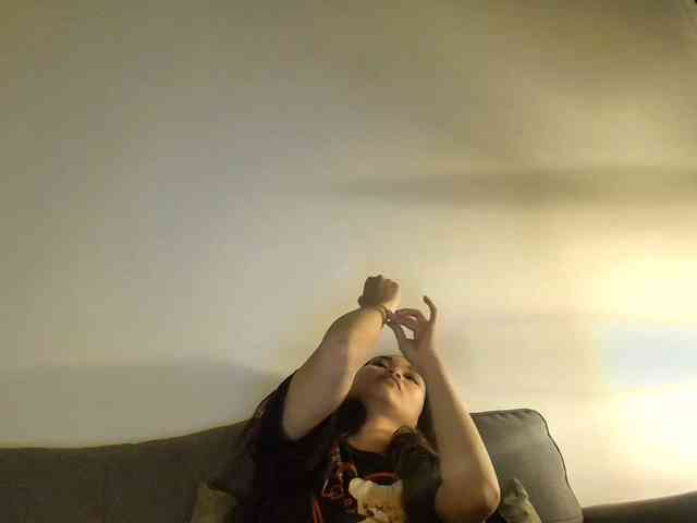 RozyElle webcam