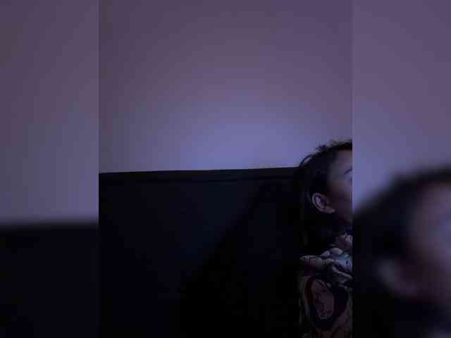 RozyElle webcam