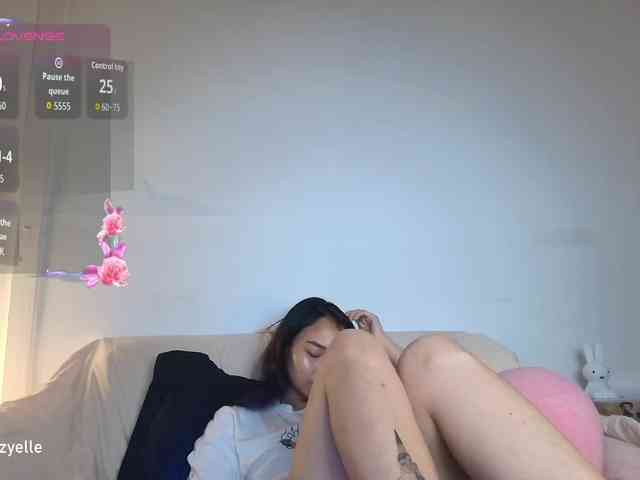 RozyElle webcam