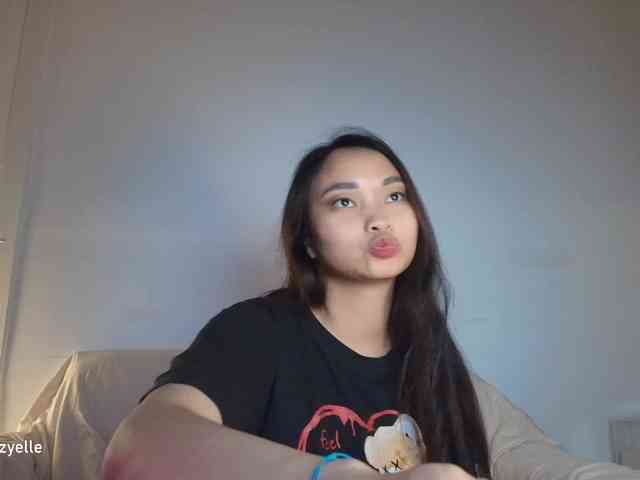 RozyElle webcam