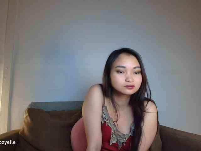 RozyElle webcam