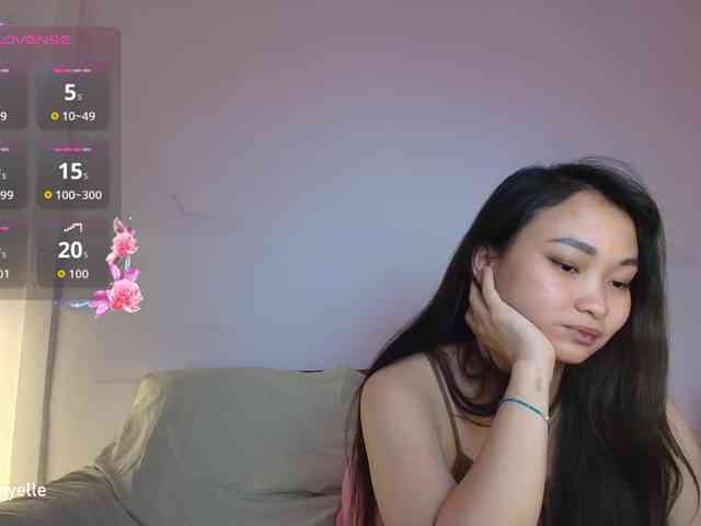 RozyElle webcam