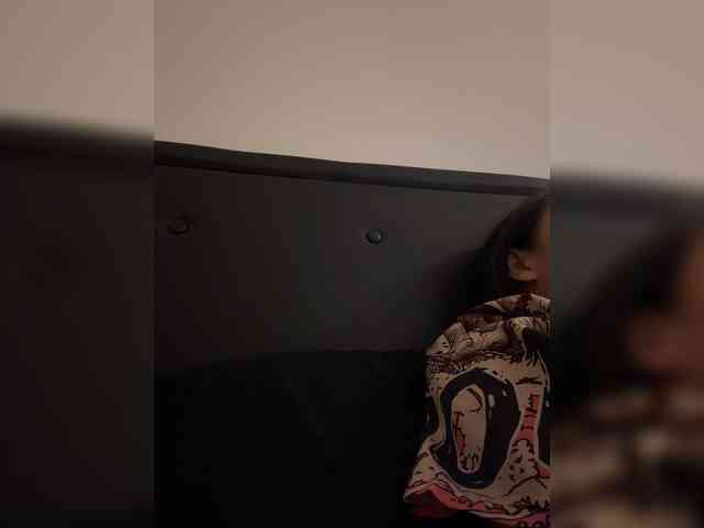RozyElle webcam