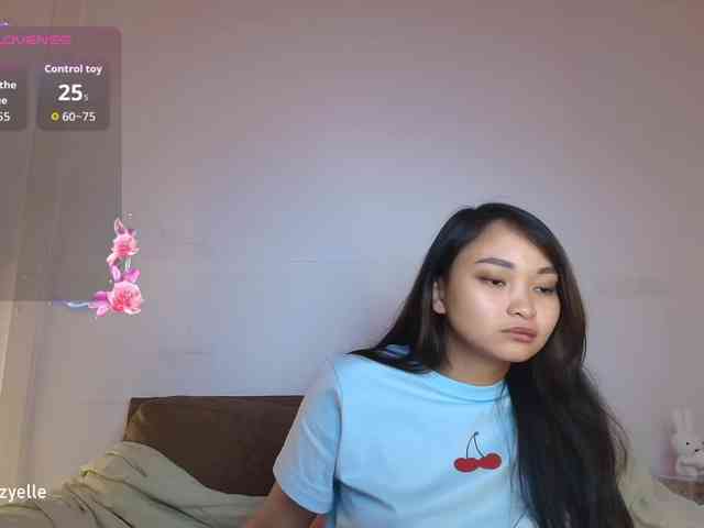 RozyElle webcam
