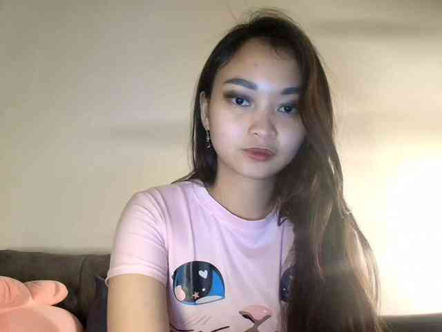RozyElle webcam