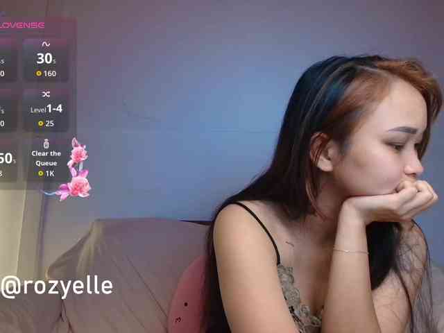 RozyElle webcam