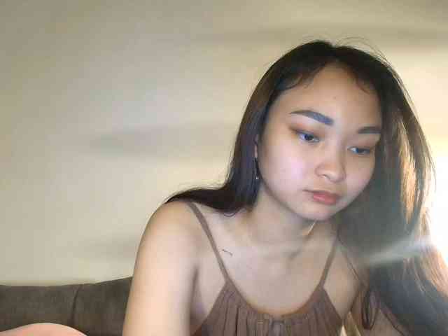 Model: RozyElle