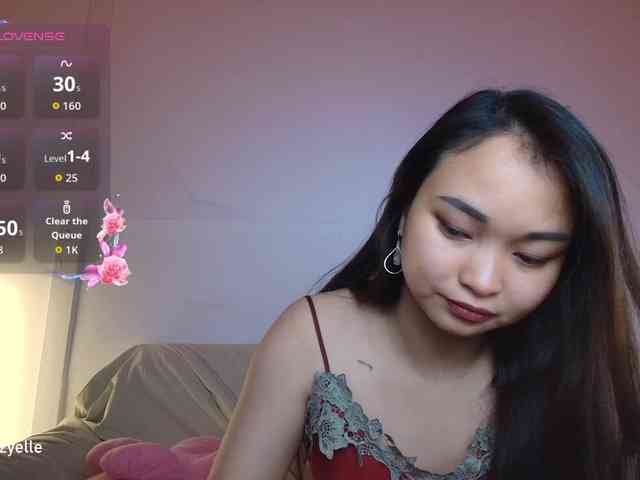 RozyElle webcam