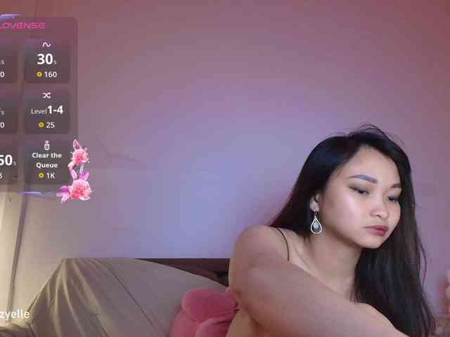 RozyElle webcam