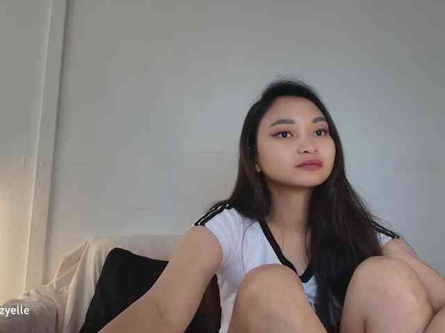 RozyElle webcam