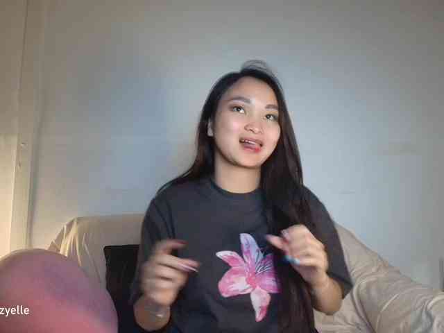 RozyElle webcam