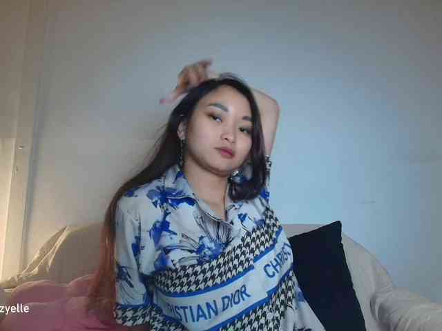 RozyElle webcam